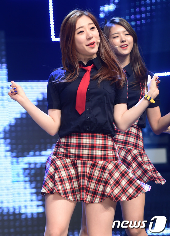 (서울=뉴스1스타) 권현진 기자 = 아이오아이(I.O.I) 유연정이 16일 오전 서울 서초구 아리랑국제방송에서 열린 케이블 채널 아리랑TV ‘심플리 케이팝’(Simply K-POP …