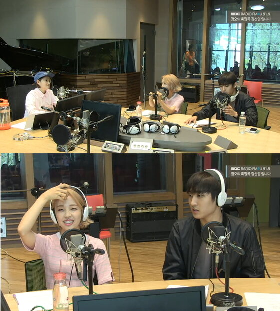 본문 이미지 - 박재정이 김신영보다 노안이라고 말했다. ⓒNews1star / MBC FM4U '정오의 희망곡 김신영입니다' 캡처