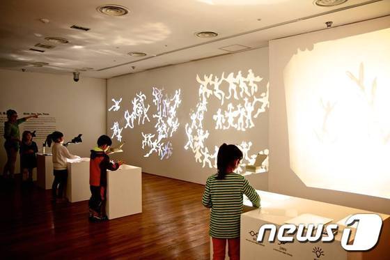 본문 이미지 - 이응노미술관  '하나에서 만까지' 전시회(어반플레이 제공)ⓒ News1