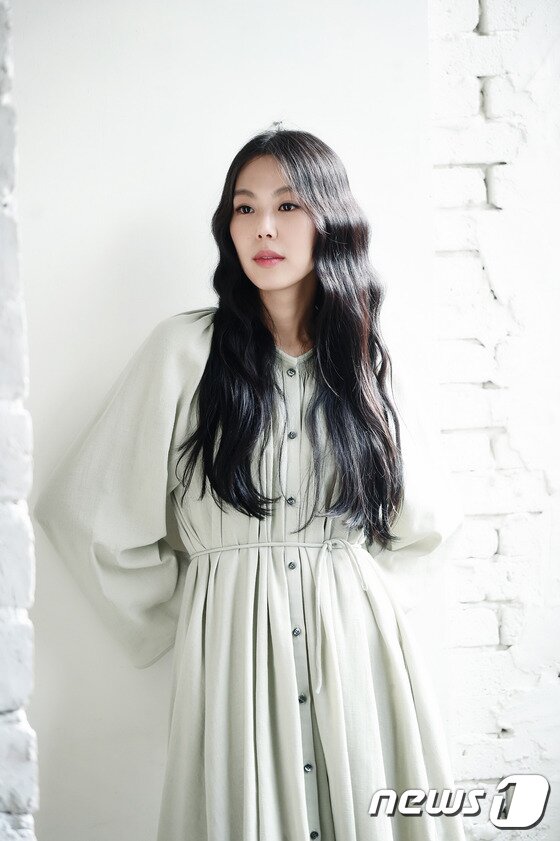 김민희, 공개연애부터 불륜 스캔들까지 '그녀의 남자들은 누구?' 김민희, 공개연애부터 불륜 스캔들까지 '그녀의 남자들은 누구?'
