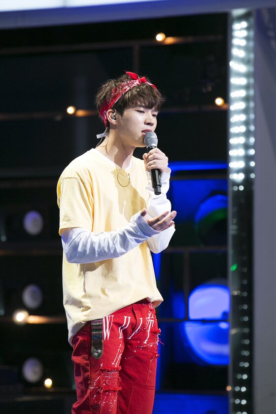 본문 이미지 - 그룹 인피니티 우현이 '슈가맨'에서 방청석을 눈물바다로 만들었다. ⓒ News1star / JTBC