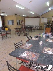 본문 이미지 - 폴스모어 교도소 식당 내부 ⓒ News1