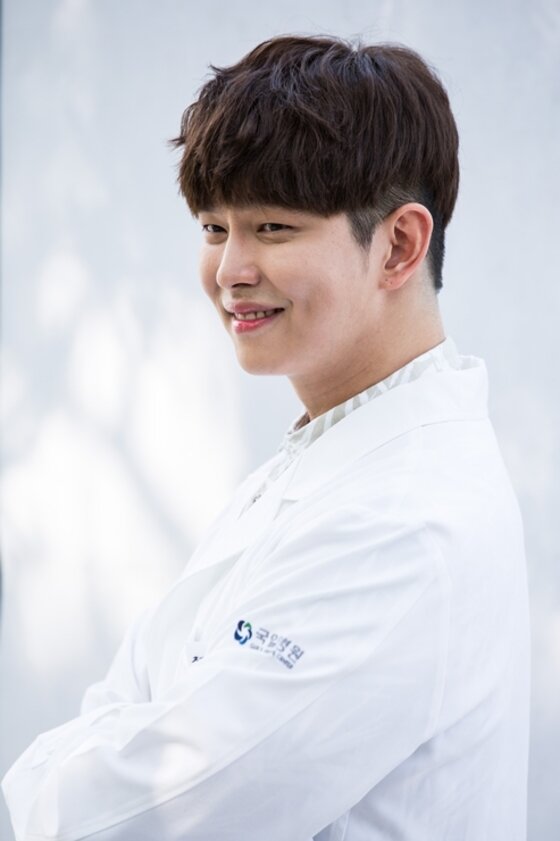 본문 이미지 - 윤균상이 30일 진행된 뉴스1스타와 인터뷰에서 '닥터스'에 대해 이야기했다. ⓒ News1star / SBS