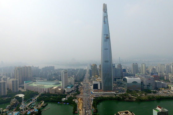 [단독]檢, '롯데 유동성 위기' 유포자 불기소…"완전 허위라 단정 못해"