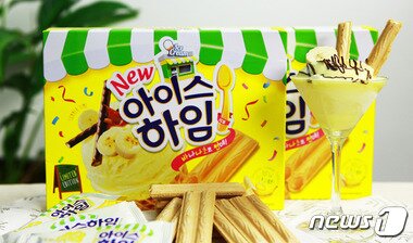 본문 이미지 - 크라운제과의 여름 한정판 제품인 '아이스하임 바나나초코썬데' (사진제공=크라운제과)ⓒ News1