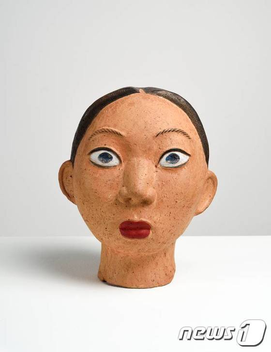 본문 이미지 - 여인두상, 1975, 테라코타, 25x20x17cm