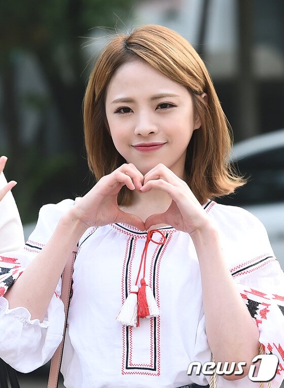 본문 이미지 - 오마이걸 진이가 활동을 중단한다ⓒ News1star/ 고아라 기자