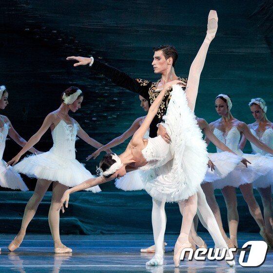 본문 이미지 - 발레 '백조의 호수 ' 한 장면 ⓒ News1 DB
