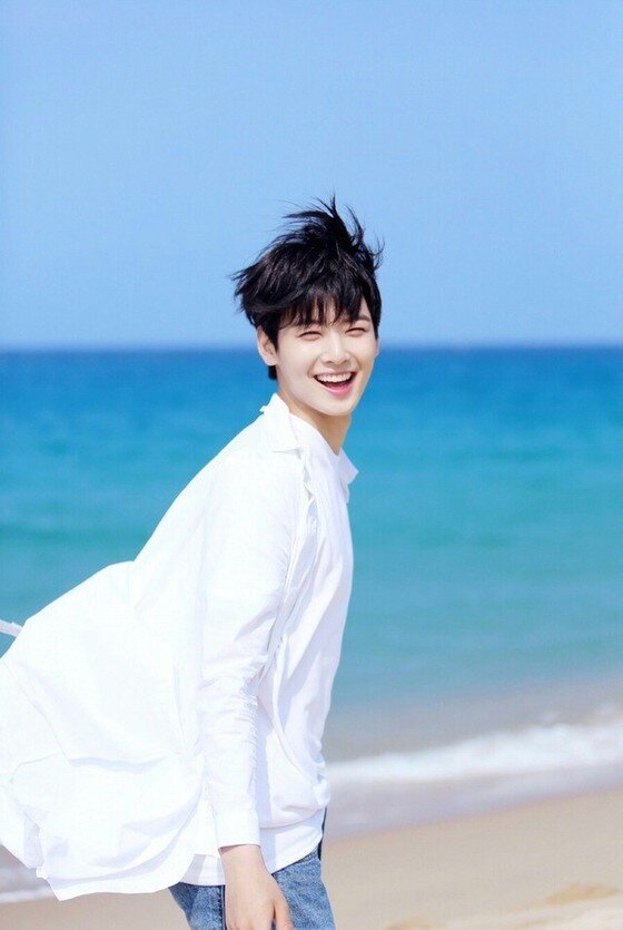 본문 이미지 - 그룹 아스트로의 차은우가 MBC ‘쇼! 음악중심’ 스페셜 MC로 나선다. ⓒ News1star / 판타지오뮤직