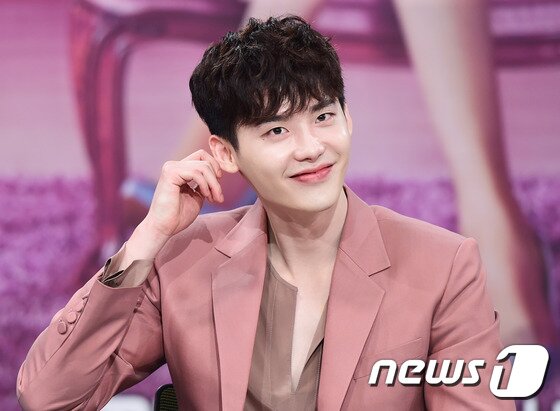 본문 이미지 - 배우 이종석이 드라마 '당신이 잠든 사이에'에 출연한다. ⓒ News1star DB