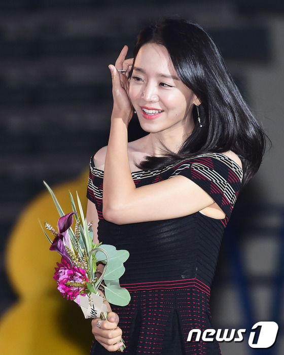 (서울=뉴스1스타) 권현진 기자 = 배우 신혜선이 19일 오후 서울 장충체육관에서 열린 '2016 신스틸러 페스티벌'에 참석해 레드카펫을 밟고 있다.