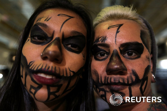 [사진] 브라질 타투 위크…'무섭지?'