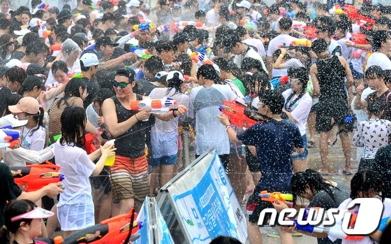 한강 물싸움 축제