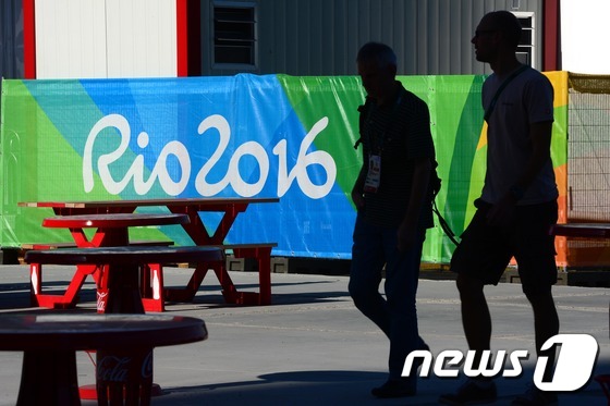 (리우(브라질)=뉴스1) 이광호 기자 = 2016브라질 리우하계올림픽 개막을 9일 앞둔 27일(현지시간) 오전 브라질 리우데자네이루 올림픽 메인프레스센터(MPC)로 많은 취재진들이 …
