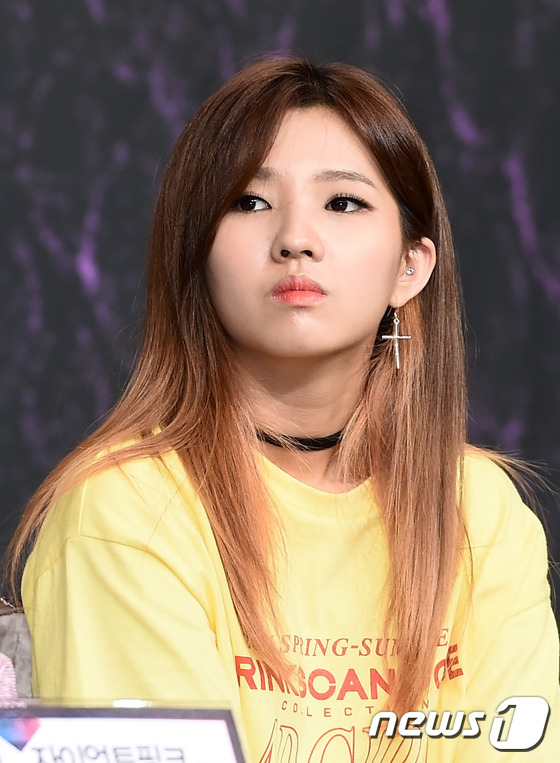 (서울=뉴스1스타) 고아라 기자 = 래퍼 전소연이 29일 오전 서울 영등포 타임스퀘어 아모리스홀에서 열린 Mnet '언프리티 랩스타3' 제작발표회에 참석해 질문에 집중하고 있다.