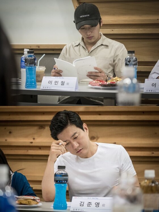 본문 이미지 - 김명민과 변요한이 &#39;하루&#39;로 재회한다. ⓒ News1star / 영화 &#39;하루&#39; 스틸