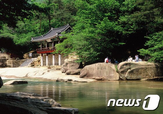 본문 이미지 - 영남알프스 자락의 작괘천.ⓒ News1