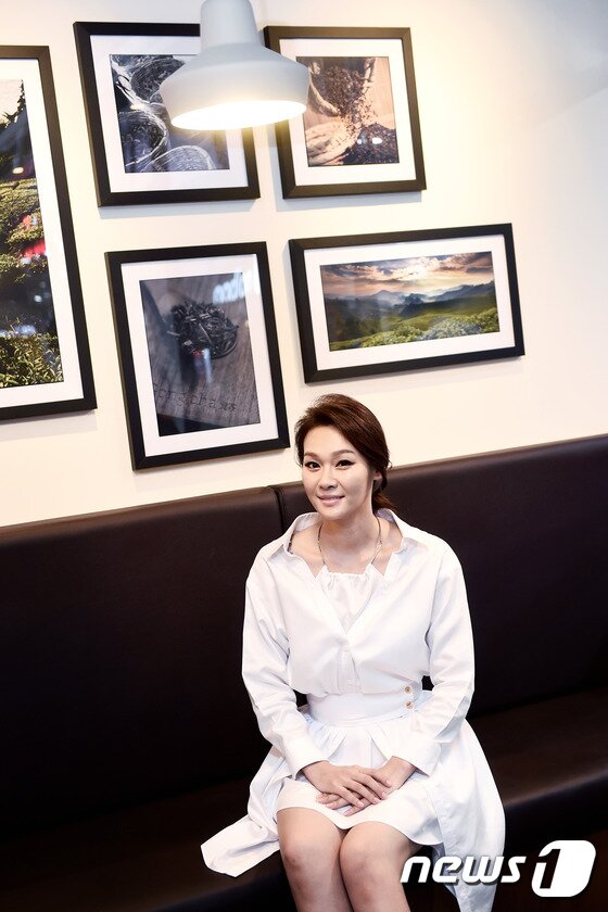 본문 이미지 - '가수 박주희가  최근 서울 고척스카이돔 스카이워크몰에서 뉴스1스타와 만나 가수가 되기까지 에피소드를 공개했다. ⓒ News1star/ 고아라 기자