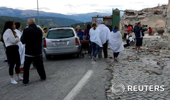 [사진] 이탈리아 중부 6.2 지진 강타