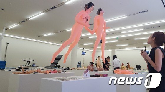 본문 이미지 - 정금형 개인전 '개인소장품' 전시전경ⓒ News1