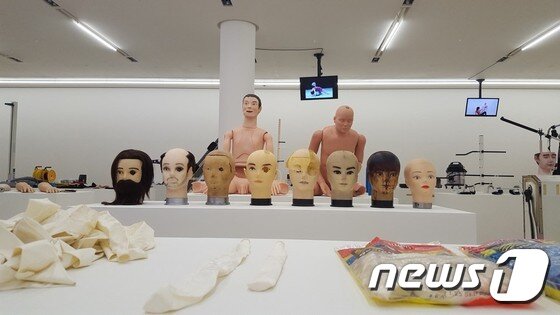 본문 이미지 - 정금형 개인전 '개인소장품' 전시전경ⓒ News1