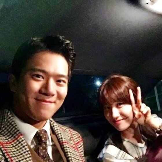 본문 이미지 - 하석진과 박하선이 셀카를 찍었다. ⓒ News1star / 하석진 SNS