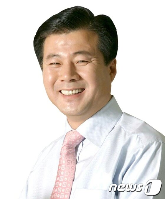 본문 이미지 - 강석진 자유한국당 의원.ⓒ News1