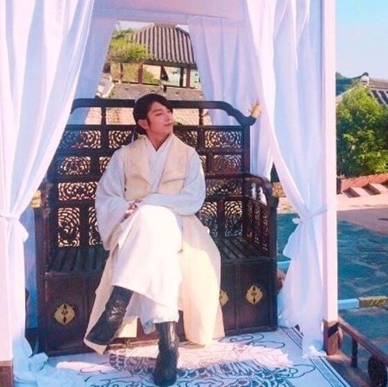 본문 이미지 - 이준기가 '달의 연인' 촬영장 사진을 공개했다. ⓒ News1star / 이준기 SNS