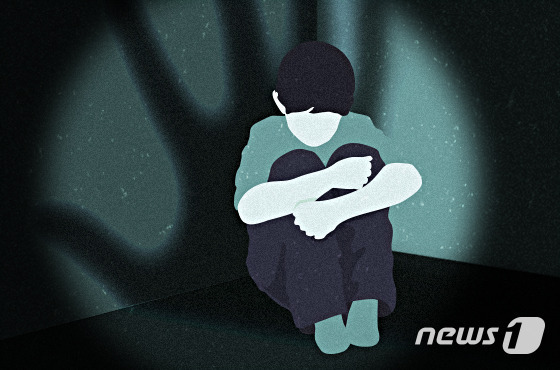 1년반 학교 안오는데 아무도 안찾아…아빠차 감금 9세 佛소년 구조