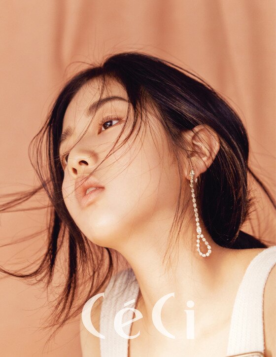 본문 이미지 - 신은수의 화보가 공개됐다. ⓒ News1star / 쎄씨