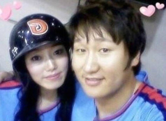 본문 이미지 - 이대호 아내 사진이 화제다. ⓒ News1star / 이대호. 온라인 커뮤니티