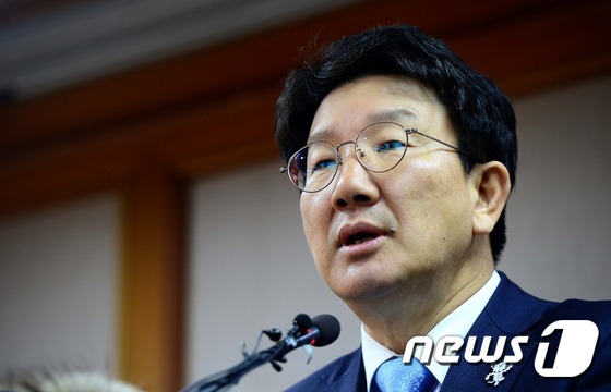 권성동 탄핵소추위원장 '조기선고 의견서 제출'