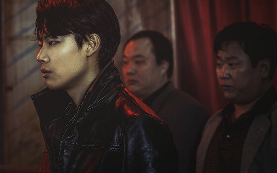 본문 이미지 - 영화 '더 킹'이 상영 중이다. ⓒ News1star / 영화 '더 킹' 스틸