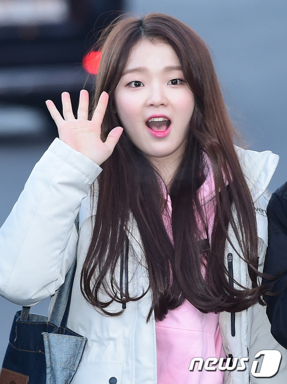 (고양=뉴스1스타) 권현진 기자 = 오마이걸 승흐가 지난 16일 오전 경기도 고양실내체육관에서 열린 MBC 설특집 ‘2017 아이돌스타 육상 양궁 리듬체조 에어로빅 선수권대회’(이 …