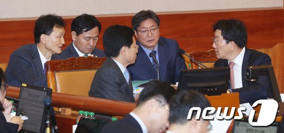 박근혜 대통령 탄핵심판 2차 변론기일 준비하는 탄핵소추위원단