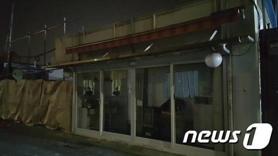 본문 이미지 - 최근 재개발 사업이 진행되면서 청량리588에는 영업을 하지 않는 업소가 늘고 있다./뉴스1 ⓒ News1
