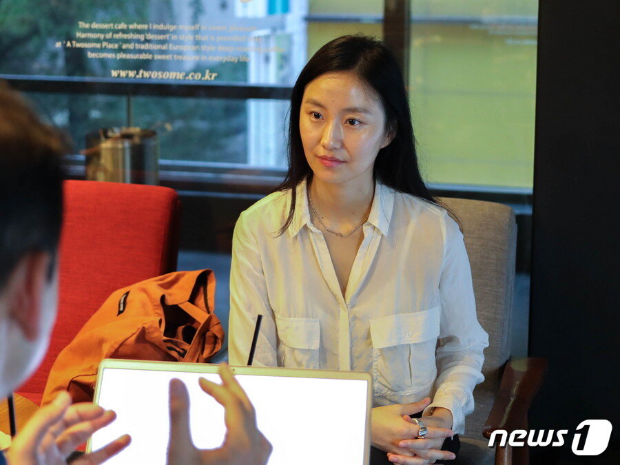 본문 이미지 - 연극 '라빠르트망' 에서 알리스 역할을 맡은 김소진 배우ⓒ News1