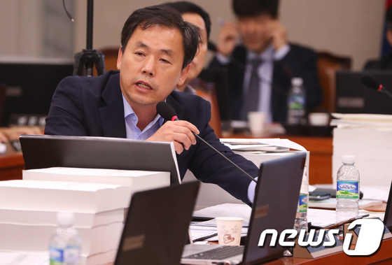 김현권 더불어민주당 의원.2017.10.12/뉴스1 © News1 허경 기자