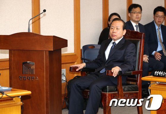 [국감]김이수 권한대행 논란, 헌재 국감 파행