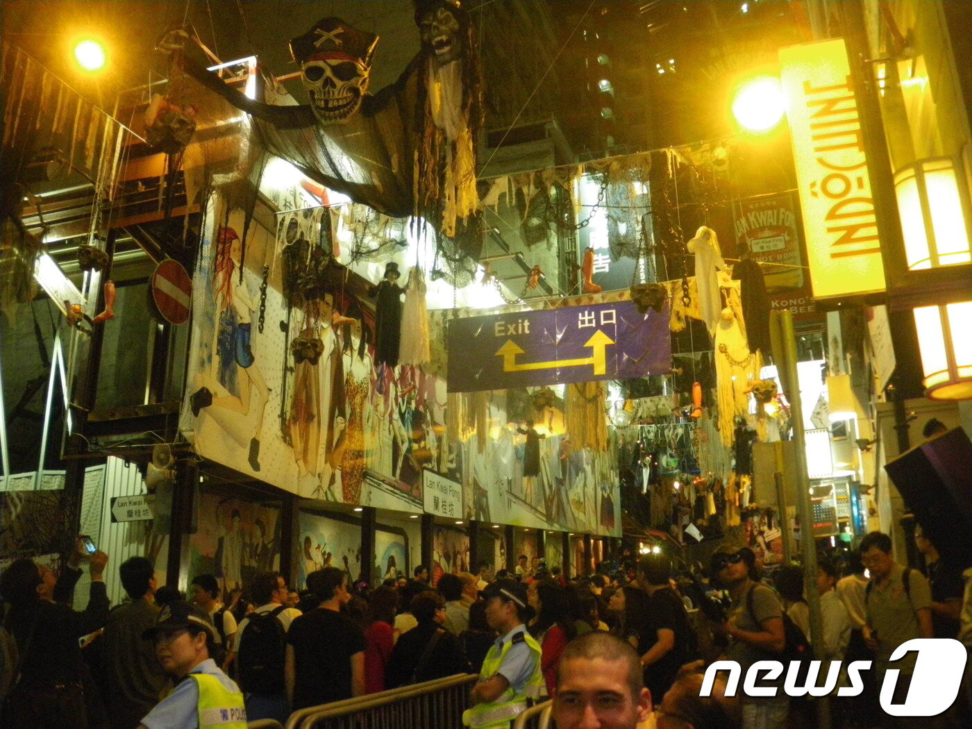 본문 이미지 - 홍콩의 대표적인 번화가 란콰이펑. 씨트립코리아 제공.ⓒ News1