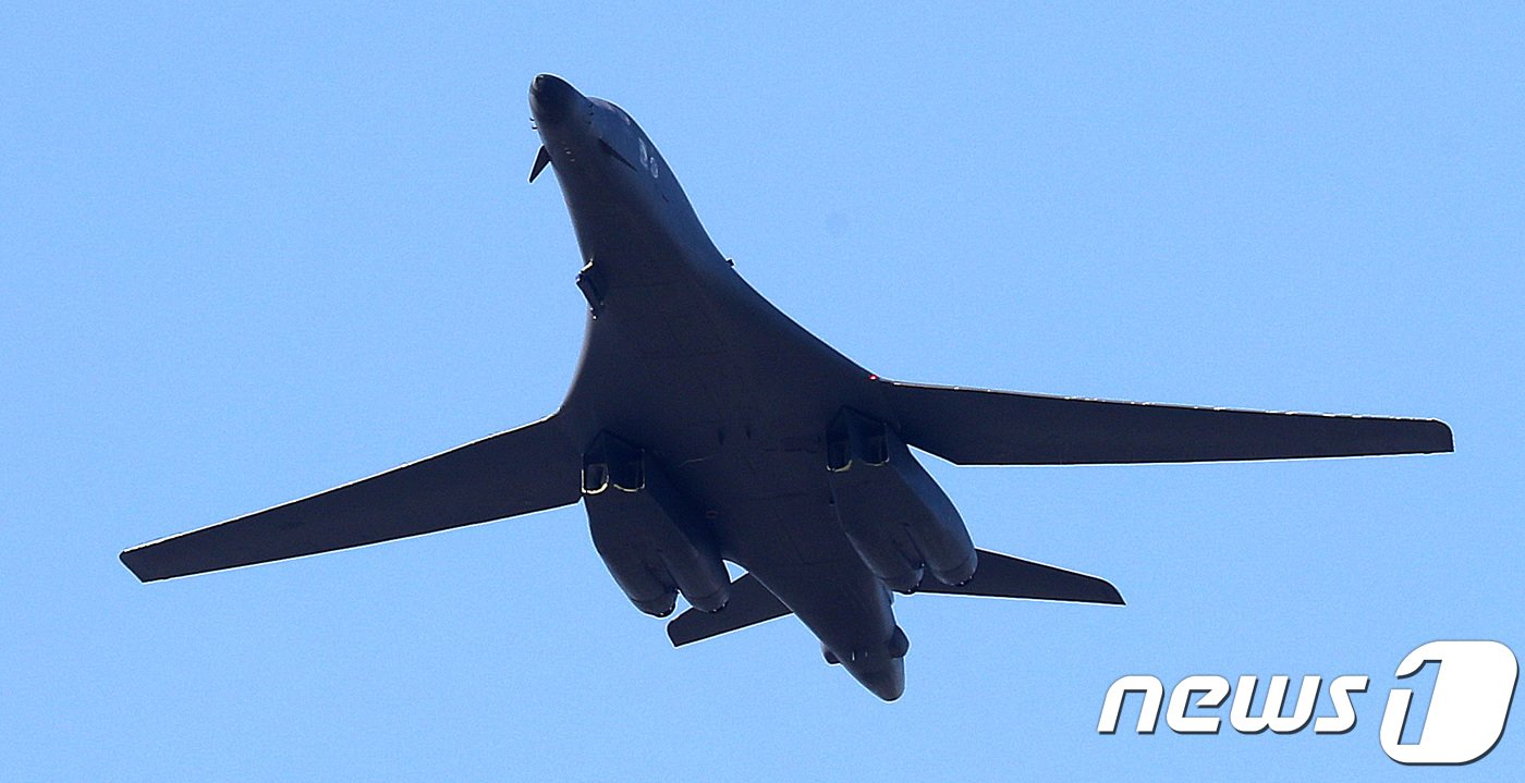 본문 이미지 - 미 공군 전략폭격기 B-1B '랜서'./뉴스1 ⓒ News1 오장환 기자