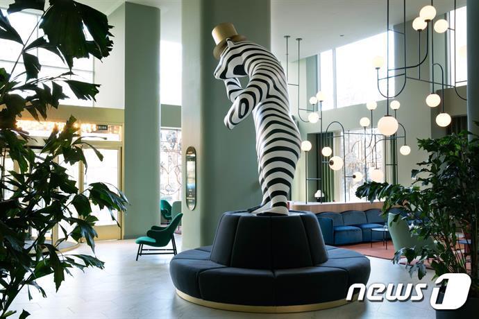 본문 이미지 - 마드리드만의 문화가 담긴 작품들을 만날 수 있는 바르셀로 토레 데 마드리드. 호텔스컴바인 제공.ⓒ News1