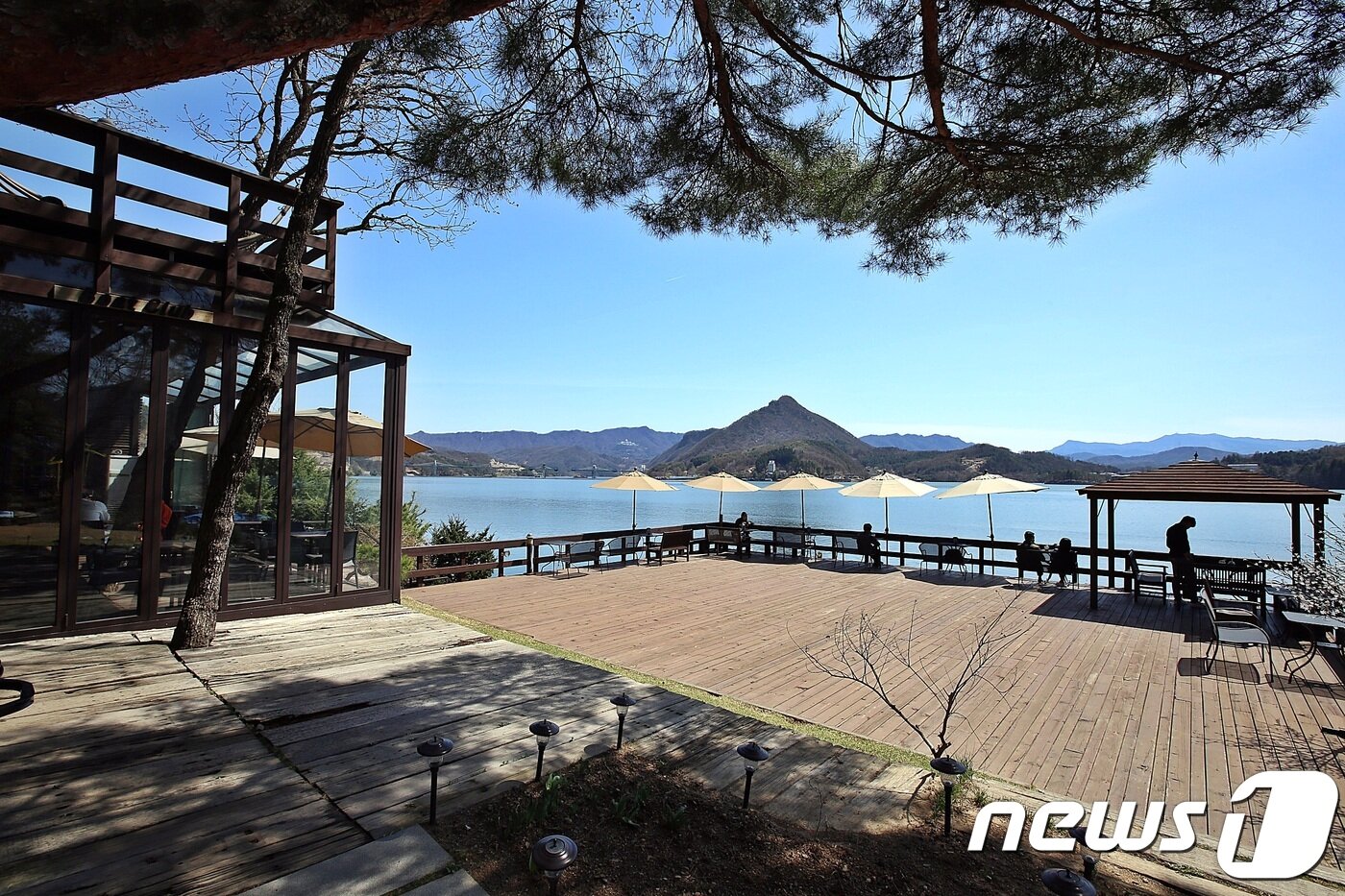 본문 이미지 - 가평 75국도에서 만난 풍광. 한국관광공사 제공.ⓒ News1