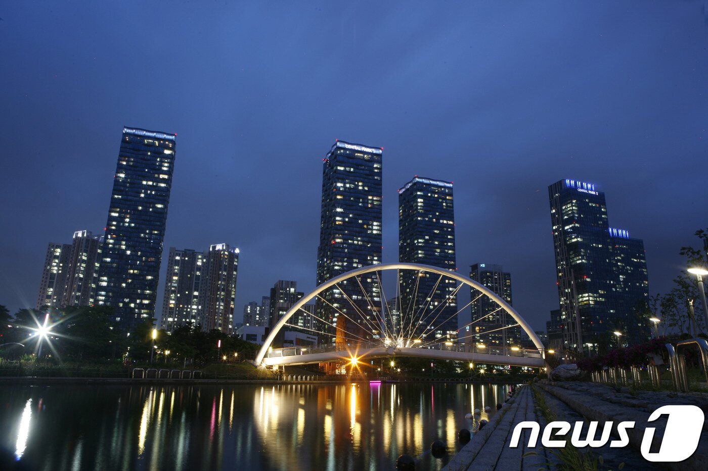 본문 이미지 - 송도 국제도시 야경. 한국관광공사 제공.ⓒ News1