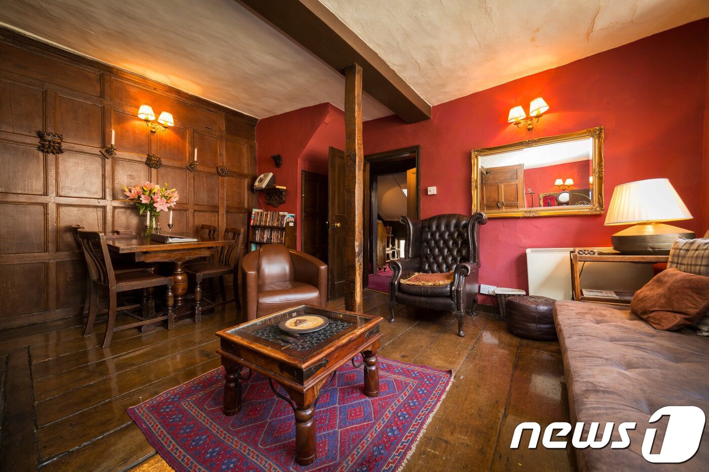 본문 이미지 - 영국 요크의 광기의 방. 에어비앤비 제공.ⓒ News1