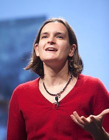 본문 이미지 - 프랑스 태생의 에스테르 뒤프로 미국 MIT대 교수(출처=위키피디아 캡처) ⓒ News1