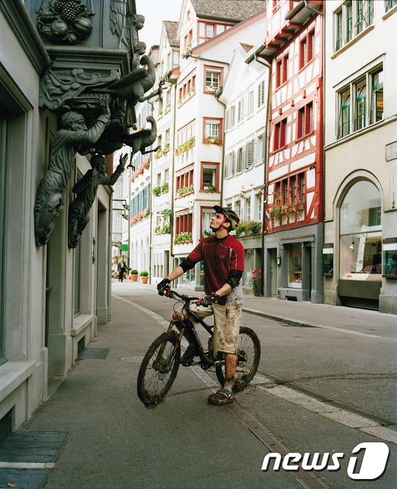 자전거를 타고 유네스코 문화유산들을 마주할 수 있는 생갈렌. 스위스관광청 제공.© News1