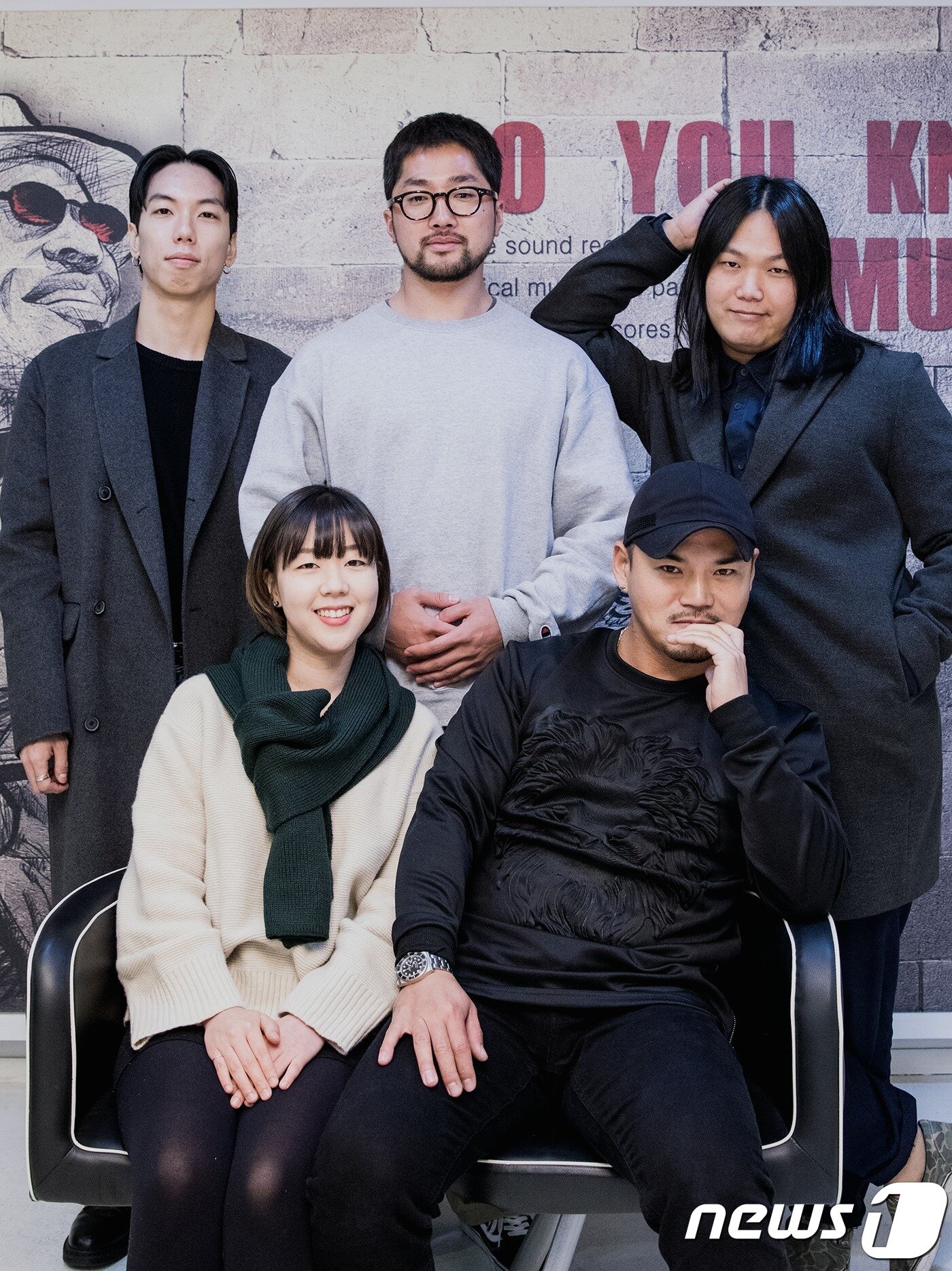 본문 이미지 - 2017.11.09. 컬투 엔터테인먼트 사옥. 가수 이정과 네덜란드 튤립농장 인터뷰 ⓒ News1 강고은 에디터