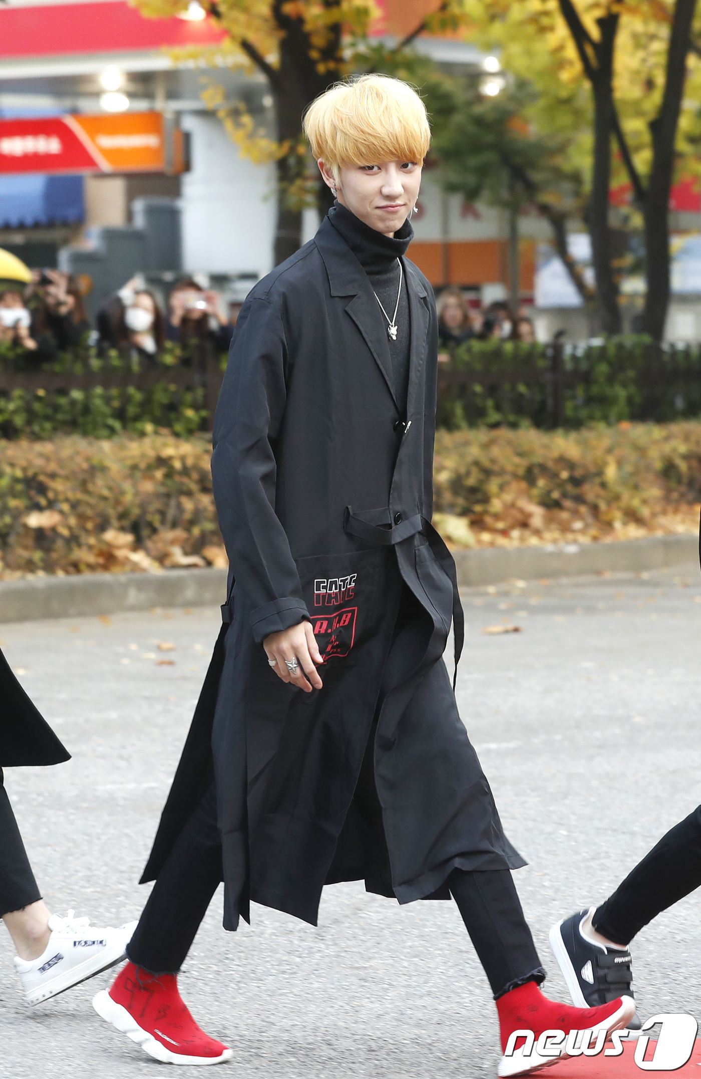 (서울=뉴스1) 권현진 기자 = 세븐틴 디에잇이 10일 오전 서울 여의도 KBS 신관 공개홀에서 열린 KBS 2TV '뮤직뱅크'(이하 뮤뱅) 리허설에 참석하기 위해 방송국으로 들어 …