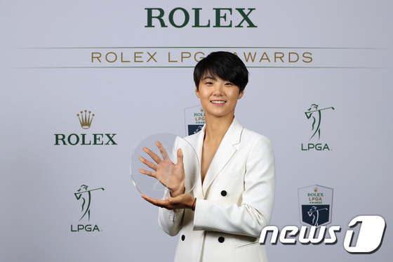 신인상을 수상한 박성현(24·KEB하나은행). (LPGA 제공) ⓒ News1